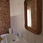 Yes2 Apartment